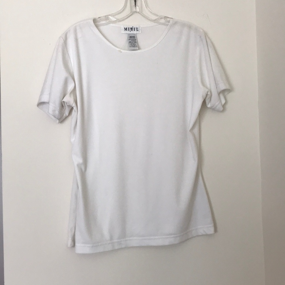 Women’s white top MiX IT size medium New